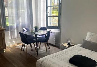 R  sidence Harmonie Appartement N 2 Meubl   Avec Petit D  jeuner allows 18 year olds to book a room