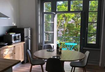 R  sidence Harmonie Appartement N 3 Meubl   Avec Petit D  jeuner allows 18 year olds to book a room