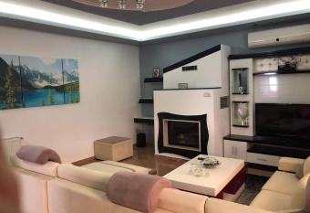 Villa Ceni 2 has Balcony rooms