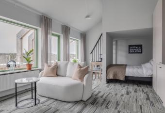 HomeX Hotel for Gamers has Balcony rooms