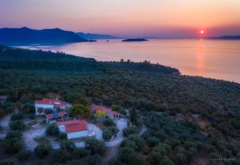 FOUR INDEPENDENCE HOUSES BY THE SEA has Balcony rooms