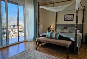 Ephesus Suites allows 18 year olds to book a room