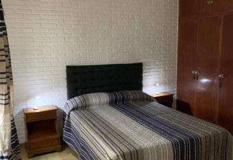 PH interno en Alberdi allows 18 year olds to book a room