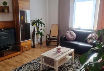 Apartment nahe Stadtzentrum, Bahnhof und Uni allows 18 year olds to book a room