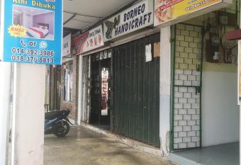 SPOT ON 90735 night Stayin allows 18 year olds to book a room