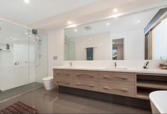 Gorgeous Private Home with 4 BD and Private POOL has Balcony rooms