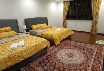 Cosy and family friendly house has Balcony rooms