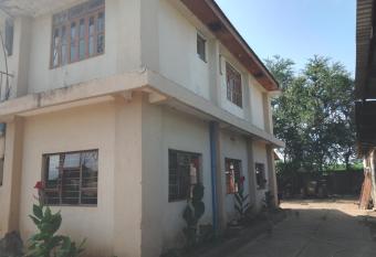 Kinyaiya Farm Guest House allows 18 year olds to book a room