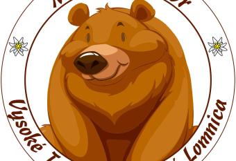 Medvedi Dvor has rooms with a private hot tub