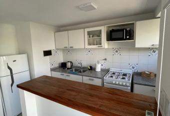 Temporario 48 has Balcony rooms