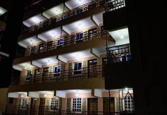 Grand African Plate Hotel has Balcony rooms