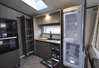 Lakewood Lodge allows 18 year olds to book a room