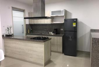 AMOBLADOS UPGRADE has rooms with a private hot tub