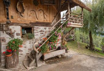 Historisches Apartment Duregghof has Balcony rooms