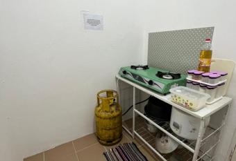 Homestay Aminah allows 18 year olds to book a room