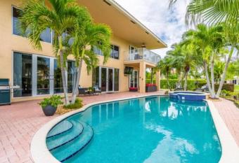 Villa, Jacuzzi and luxury has Balcony rooms