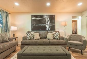 Centrally Located Rental unit with Free parking allows 18 year olds to book a room