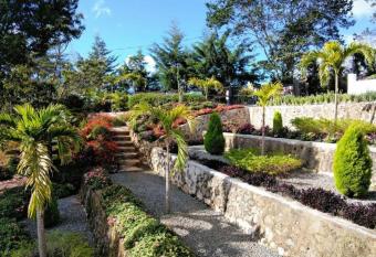 Flor de Piel has Balcony rooms