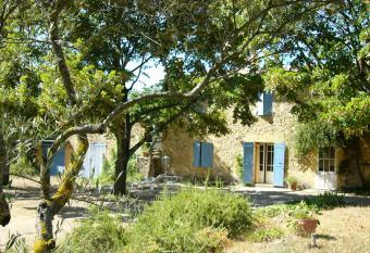 Mas Boudeissoun - C  ur de cerise - Baignade    600 m has Balcony rooms