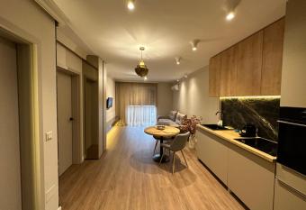 Deluxe Central Apartment allows 18 year olds to book a room