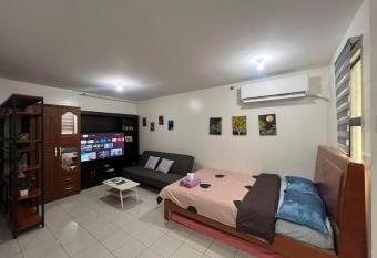 San Jose Residencias / enchanted kingdom / nuvali / slex / sta. rosa / paseo has Balcony rooms