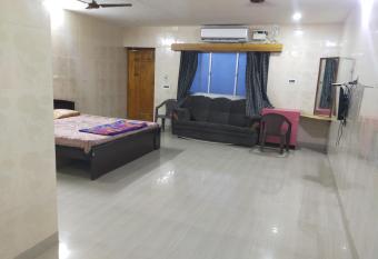 keerthana guest house mahabalipuram has Smoking/Balcony rooms