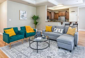 Luxurious Cozy Craftsman-Manassas House in Tallahassee allows 18 year olds to book a room