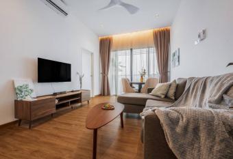 New 5min Sunway Muji Home 2BR 6PX Netflix has Balcony rooms