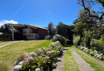 Casa Tir  l has Balcony rooms