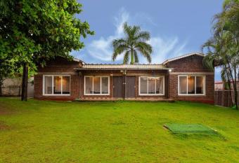 Leisurely Stays Mattone House, 4BHK Pool Karjat allows 18 year olds to book a room