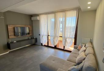 La Casa di Davide has Balcony rooms