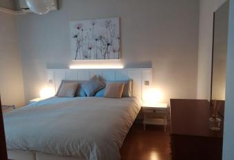 PRIMO PIANO - Bilocale Casa Vacanze Brescia has Balcony rooms