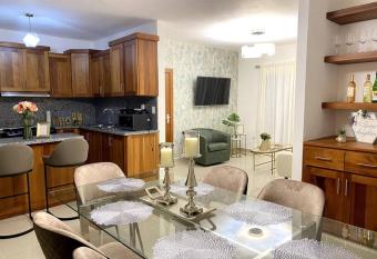 Hermoso Apartamento nuevo de 2 hab. con parqueo has Balcony rooms