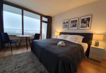 Penthouse mit einzigartigem Blick   ber Essen has Balcony rooms