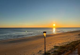 Breathtaking Beachfront House allows 18 year olds to book a room