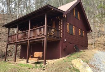 Dollywood-Brand New Dancing Bear 4 allows 18 year olds to book a room