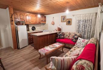 Kanalion Plateia has Balcony rooms