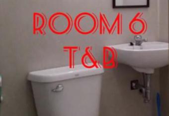 Gerr y Place has Balcony rooms