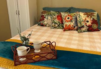 Dolly's Villa, 2-Level Suite 5 Min from Trade Days has Balcony rooms