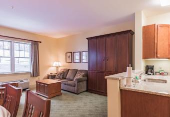 Slopeside Ski-In/Ski-Out ; HotTub ; 2 Room 2 Bath has Balcony rooms