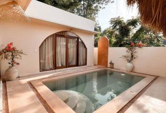 New Villa MACA Bali has Balcony rooms