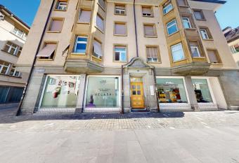 Solution-Grischun - Zentral - Balkon - Kaffe,Tee - Etagenbett allows 18 year olds to book a room