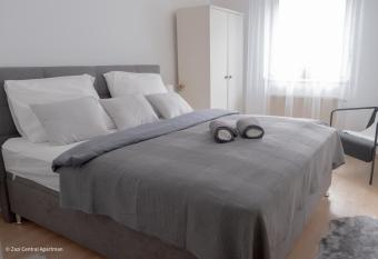 Central Apartman, Belv  ros Lak  s has Balcony rooms