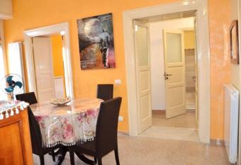 Art Of Living - Esclusivo 130 MQ allows 18 year olds to book a room