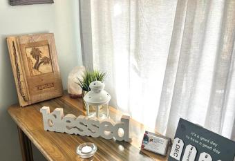 Runaway Bay The Vistas Townhome has Balcony rooms