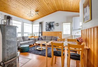 Merimaisema 7 allows 18 year olds to book a room