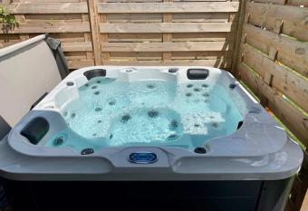 Magnifique studio en campagne has Balcony rooms