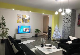 Apartman_Alex has Balcony rooms