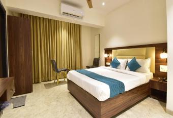 Hotel Candor Amigo has Balcony rooms