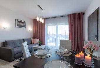 Apartament Maria has Balcony rooms